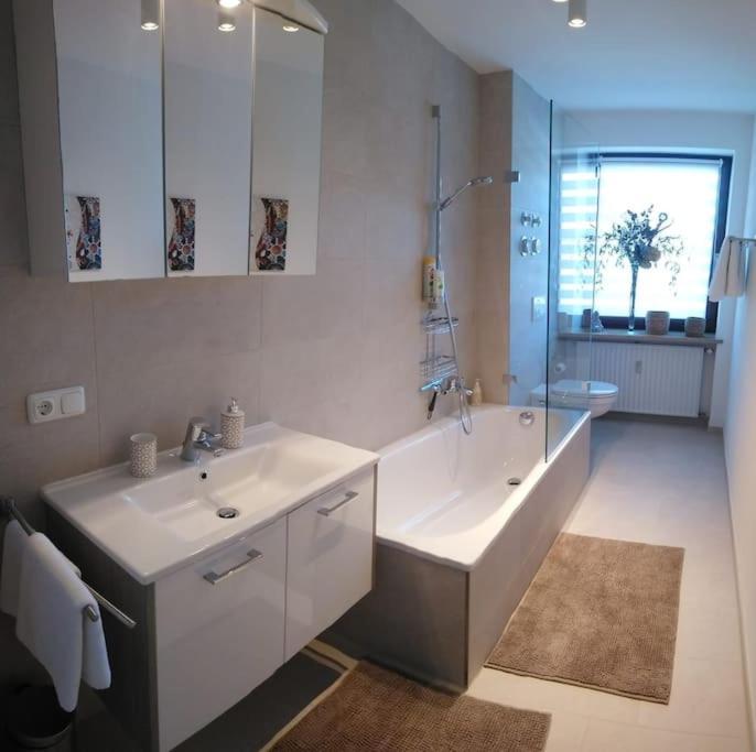 Wohnung Direkt Am Tegernsee Mit Xl-Terrasse Gmund am Tegernsee Esterno foto